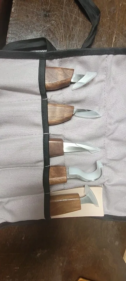 CarveKind 8-Piece Wood Carving Kit photographed by N***z, a verified buyer (AR)