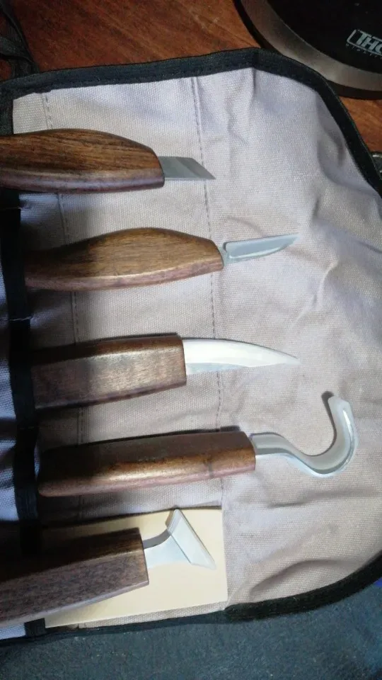 CarveKind 8-Piece Wood Carving Kit photographed by M***s, a verified buyer (CL)